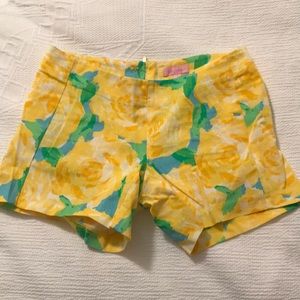 Lilly Pulitzer Shorts Size 2 🍍